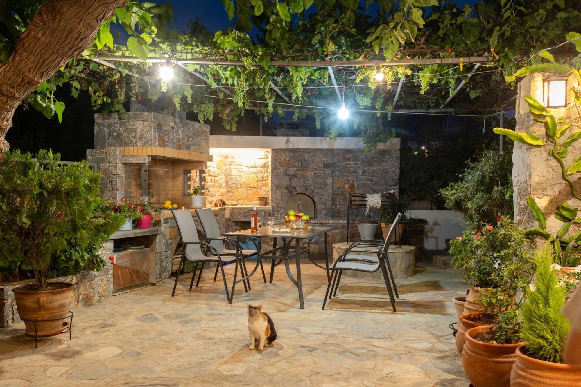 Kounenos House Istro Ngoại thất bức ảnh